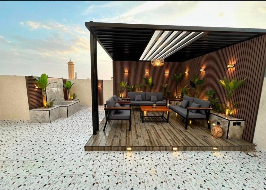 تصميم المظلات والجلسات الخارجية